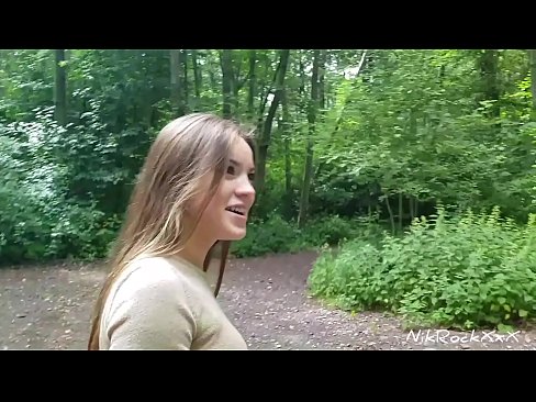 ❤️ Na ba da shawara ga Evelina cewa mu yi fuck a wurin jama'a! Tace eh. Sai na bata ta a jaki na cusa mata baki. Sai taji haushin kanta. ❌ Ingantacciyar batsa